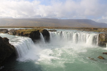 ゴーザフォスの滝
