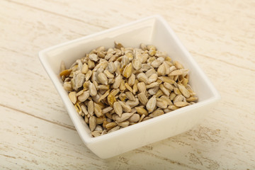 Peeled sunflower seeds