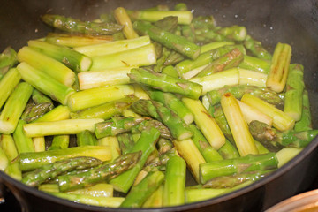 grüner Spargel
