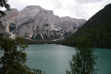 Fototapeta na wymiar Dolomiti - Lago di Braies - Trentino Alto Adige