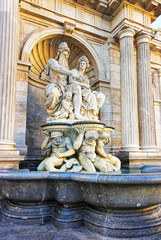 Fototapeta na wymiar Albrecht fountain on Albertinaplatz Vienna