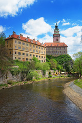 Obraz premium Cesky Krumlov State Castle with bend Vltava River