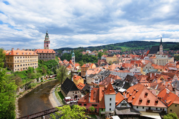 Obraz premium State Castle and bend of Vltava River in Cesky Krumlov