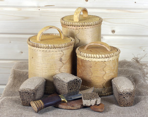 Black bread and birch bark sauce
