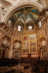 Fototapeta na wymiar Altar in Metropolitan Cathedral in Valencia