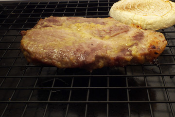 和豚肉・ステーキとオニオンスライス