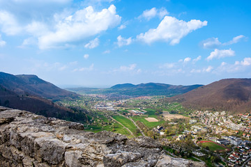 Blick nach Dettingen von der Burg Hohenurach