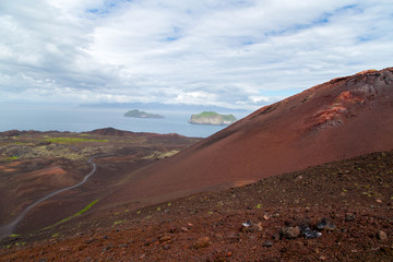 Blick vom Vulkan Eldfell auf den Westmännerinseln, Island