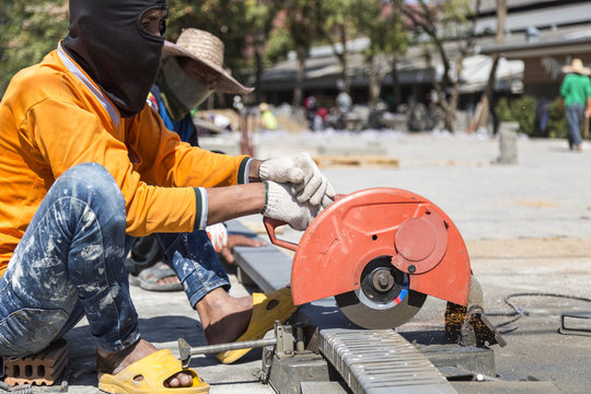 รูปภาพUnsafety – เลือกดูภาพถ่ายสต็อก เวกเตอร์ และวิดีโอ941 | Adobe Stock