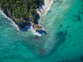 Recif de corail et lagon sur une ile de la Caraibe, Martinique 