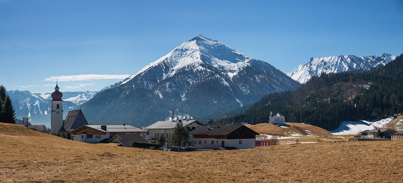 Achenkirch und Seekarspitze im zeitigen Fr&uuml;hjahr