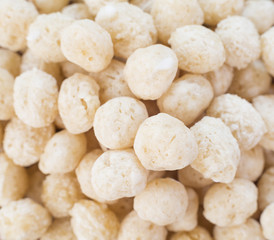 Quinoa pop (Chenopodium quinoa)