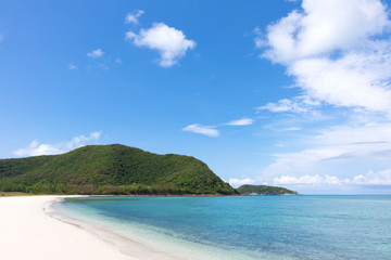 Fototapeta na wymiar Seascape with island and blue sky. Samae San island, Thailand.