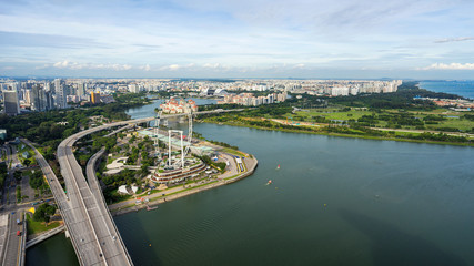 Fototapeta premium Aerial view of Singapore Flyer at Marina Bay Singapore