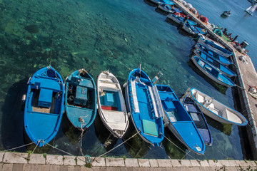 Fototapeta na wymiar Hafen mit Booten, Gallipoli, Italien