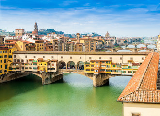 Ponte Vecchio am Arno in Florenz, Toskana, Italien