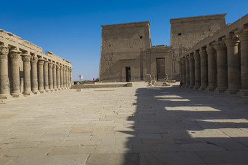 Obraz premium The Philae Temple on Agilkia Island in Lake Nasser near Aswan, Egypt