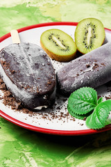 chocolate ice cream with mint