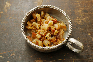 Pork greaves (pork rinds)