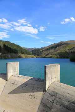 lago pantano embalse pa&iacute;s vasco U84A0519-f17