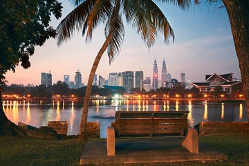 Fototapeta premium Kuala Lumpur o wschodzie słońca