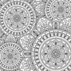 Doodle wzór z etnicznym mandala ornamentem. Czarno-biała ilustracja. Zarys. Kolorowanka dla kolorowanka. - 143342610