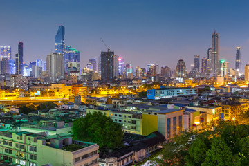 Naklejka premium Bangkok o zmierzchu