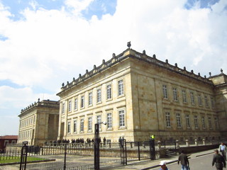 Fototapeta premium La plaza de Bolívar Candelaria Bogota