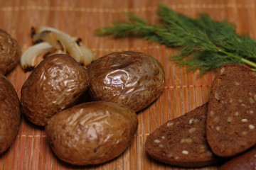 Potatoes cooked in the oven, with a golden crust!