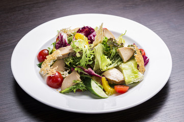 fresh vegetable salad with chicken