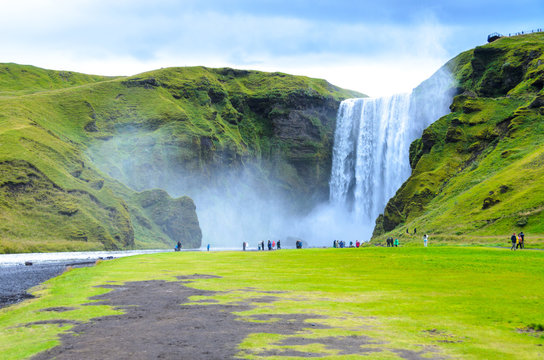 Fototapeta Skogafoss - huge waterfall in the south of Iceland