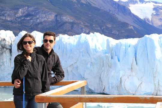 Couple in Glaciar Perito Moreno, El Calafate, Patagonia, Argentina