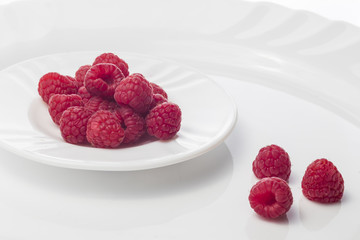 Frambuesas frescas, frutas del bosque