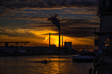 Obraz premium Industrieanlage – Rheinhafen, Karlsruhe