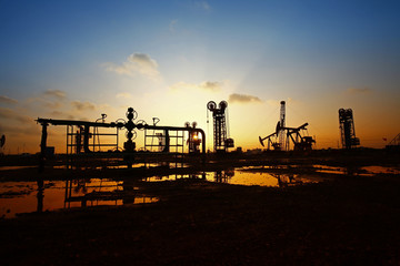 Oil pipes and valves