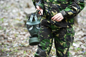 Gas mask protection against a chemical attack
