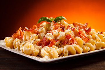 Pasta with tomato sauce