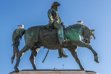 Fototapeta premium King Peter IV The Liberator statue on Liberdade Square in Porto, Portugal