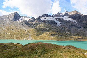Naklejka na ściany i meble Lago Bianco dal passo del Bernina