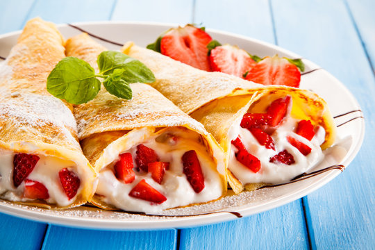 Sweet crepes with fruits