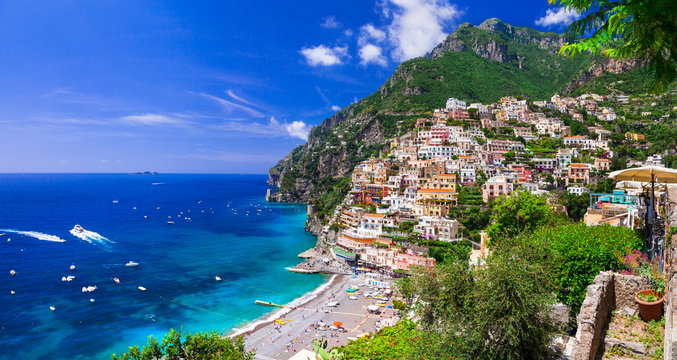 Fototapeta Piękne nadmorskie miejscowości Włoch - malownicze Positano na wybrzeżu Amalfi