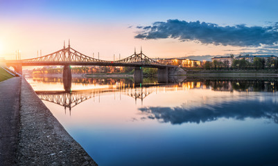 Вечером у моста In the evening at the bridge in Tver