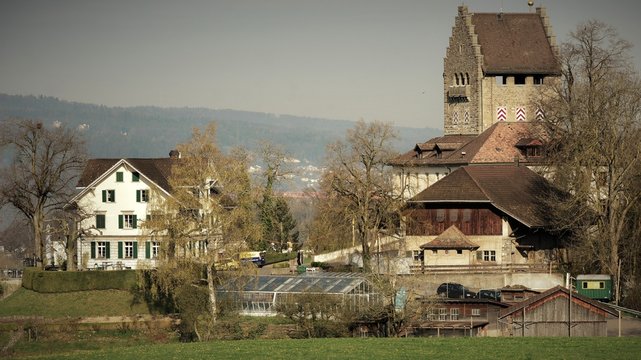ch&aacute;teau.....uster