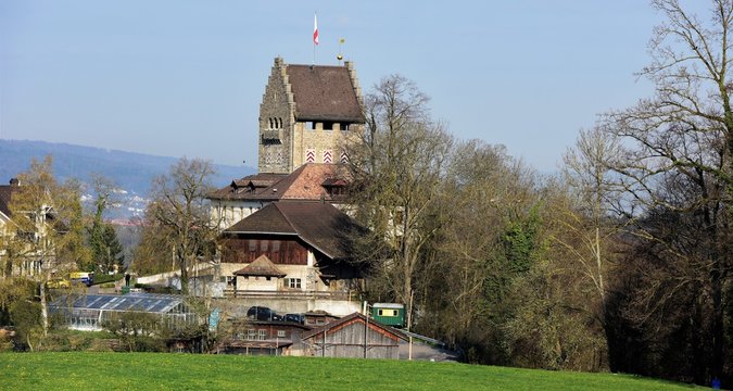 ch&aacute;teau---uster