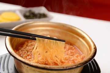 Hot Pot Ramen, 라면