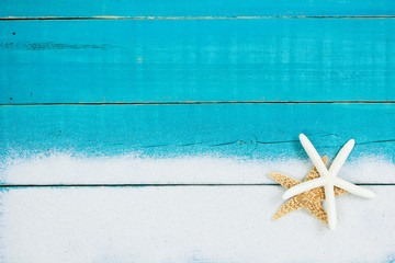 Blank beach sign with starfish and sand border