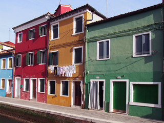 Fototapeta premium Canal and houses in Burano
