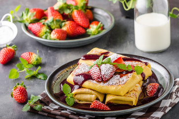 Filled pancakes with strawberries