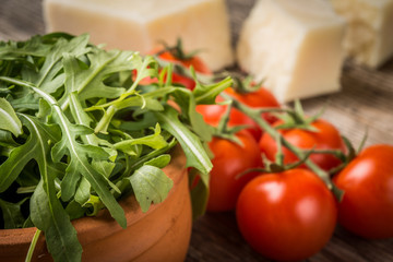 Arugula, tomatoes and salt