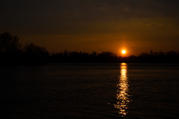 Fototapeta na wymiar Beautiful sunset on river Dnieper